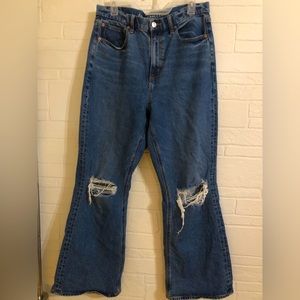 AE Curvy Short 90's Bootcut Jeans